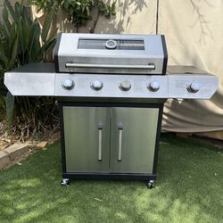 BBQ GRILL 5 Burners Brand New 