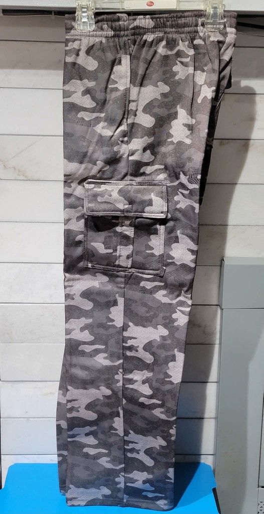 Boy's Fleece Lined Camouflage Cargo Style Joggers $4 (one available in size XL 16)