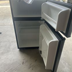 Mini fridge