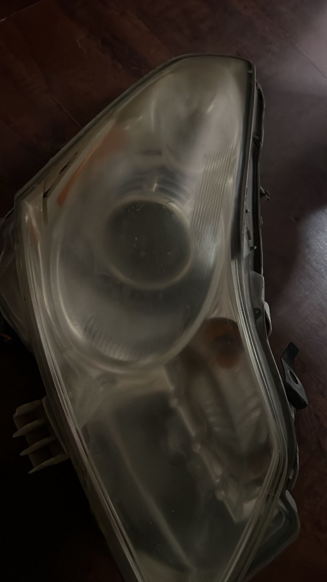 Infiniti G37 R Headlight