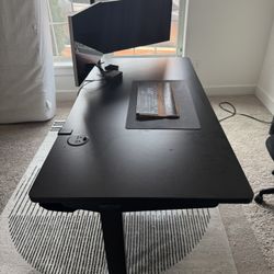 Modern Uplift Standing Desk – Black Frame, Clean & Minimal Setup