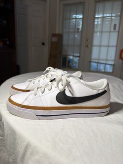 Nike Size 9.5