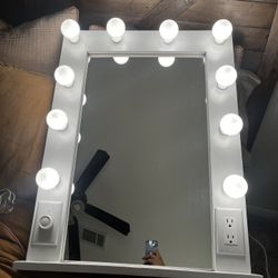 Dimmable Vanity Mirror With Lights 