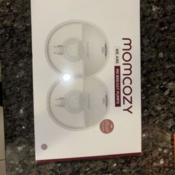 Mom Cozy Hands Free Breast Pump, Never Used! 