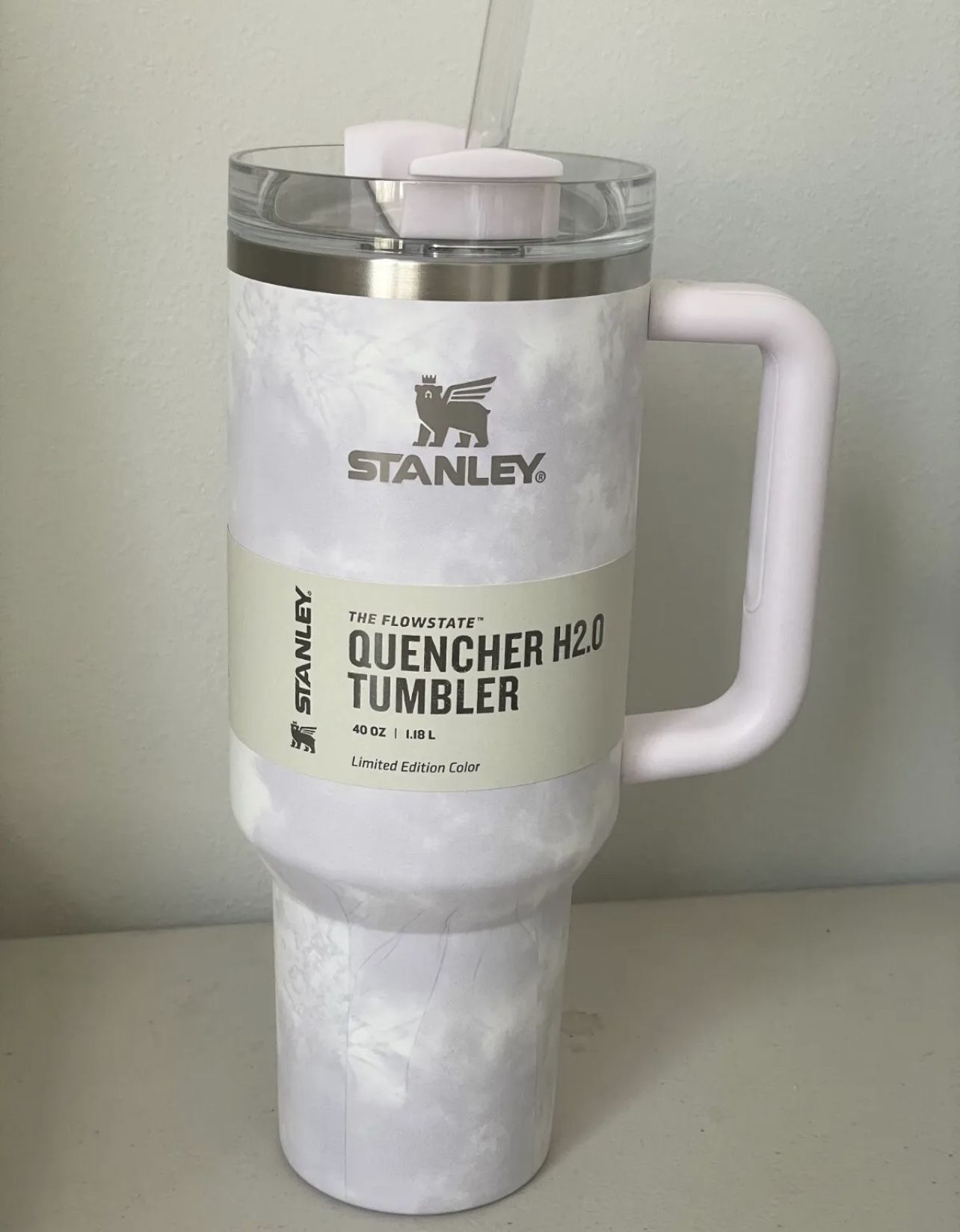 Stanley The Quencher H2.0 Flowstate 40oz Tumbler -LIMITED EDITION Tie Dye  Purple for Sale in Rialto, CA - OfferUp