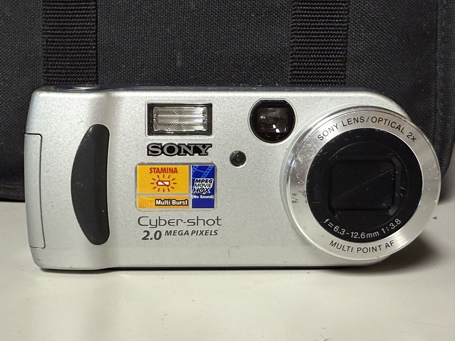 silver sony DSC-P51  2.0 MP camera