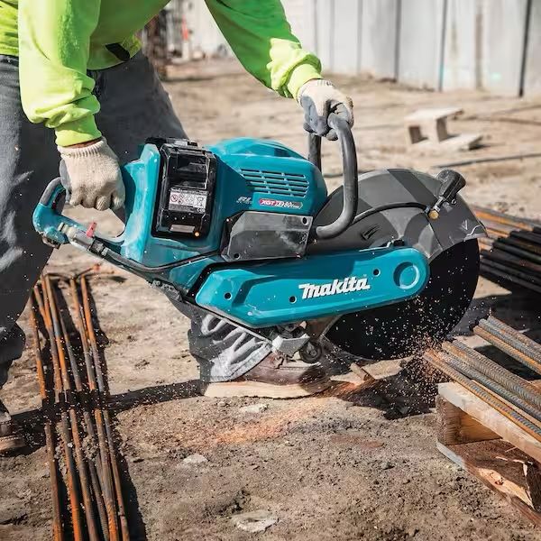 80V max (40V max X2) XGT Brushless Cordless 14 in. Power Cutter Kit (8.0Ah)