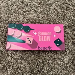 benefit game on glow palette