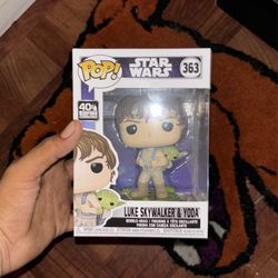 Luke Sky walker And Yoda funko Pop (40th Anniversary Empire Strikes Back )