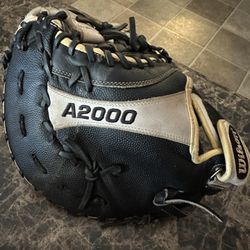 A2000 First Base Glove