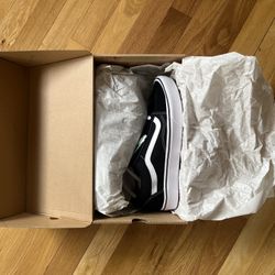 Size 10 - Vans Old Skool Comfy Cush Black/White