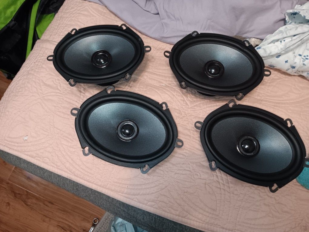 Morel 5x7, Jbl 5in, Rockford Fosgate 6.5in Speakers