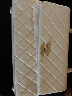 White channel purse