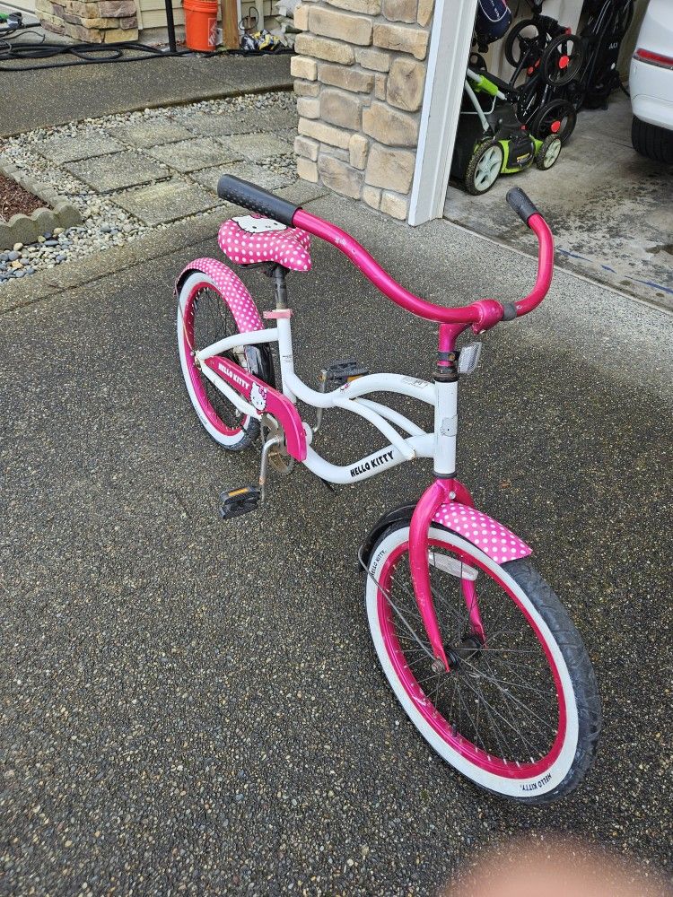 Hello Kitty Cruiser Bike - 20in