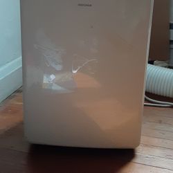 Insignia Portable Air Conditioner