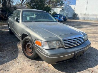 2000 Ford Crown Victoria