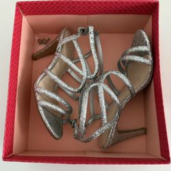 New Women’s Heels Silver Size 7