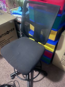 Black Mesh Drafting or Bar Chair(0ne)