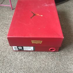 Jordan Levis With Levi’s Tag 