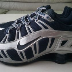 Nike Shox Turbo 3.2 SL
"size 8.5"