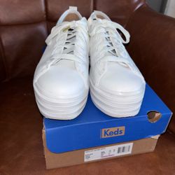 Women’s size 10  $35