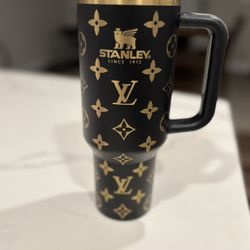 Authentic Stanley 40oz