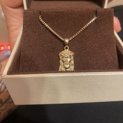 Jesus Pendant 14k Franco Chain
