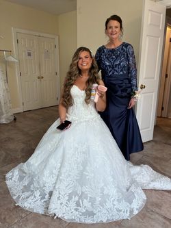 Beautiful, navy gown.  Size 12/14 $110 obo