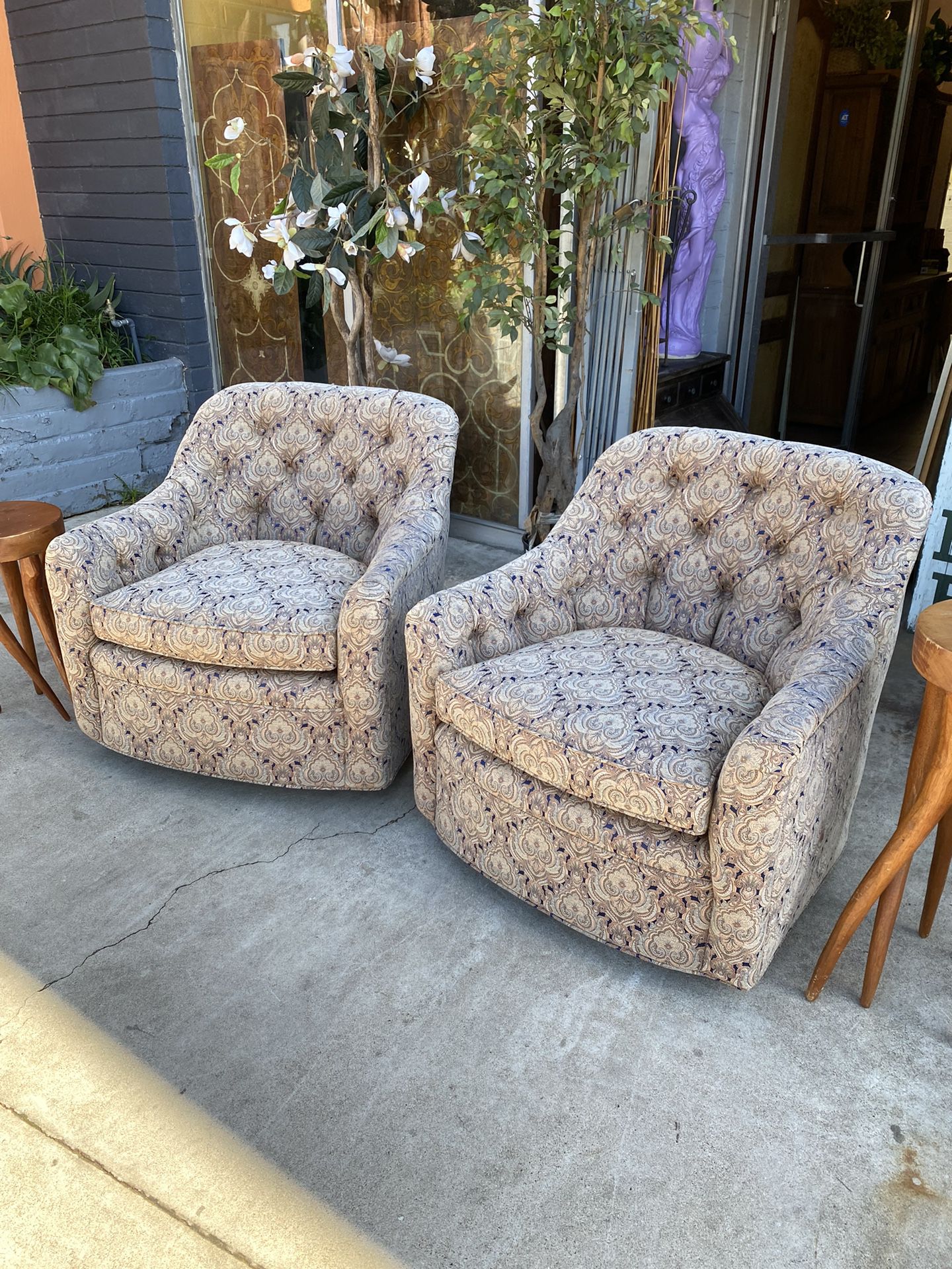 Vintage swivel amazing well-made club chairs