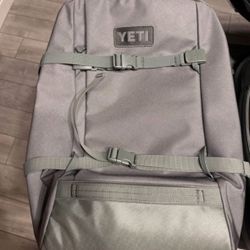 Camp Green Yeti Backpack Suitcase 