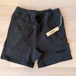 ESSENTIAL SHORTS