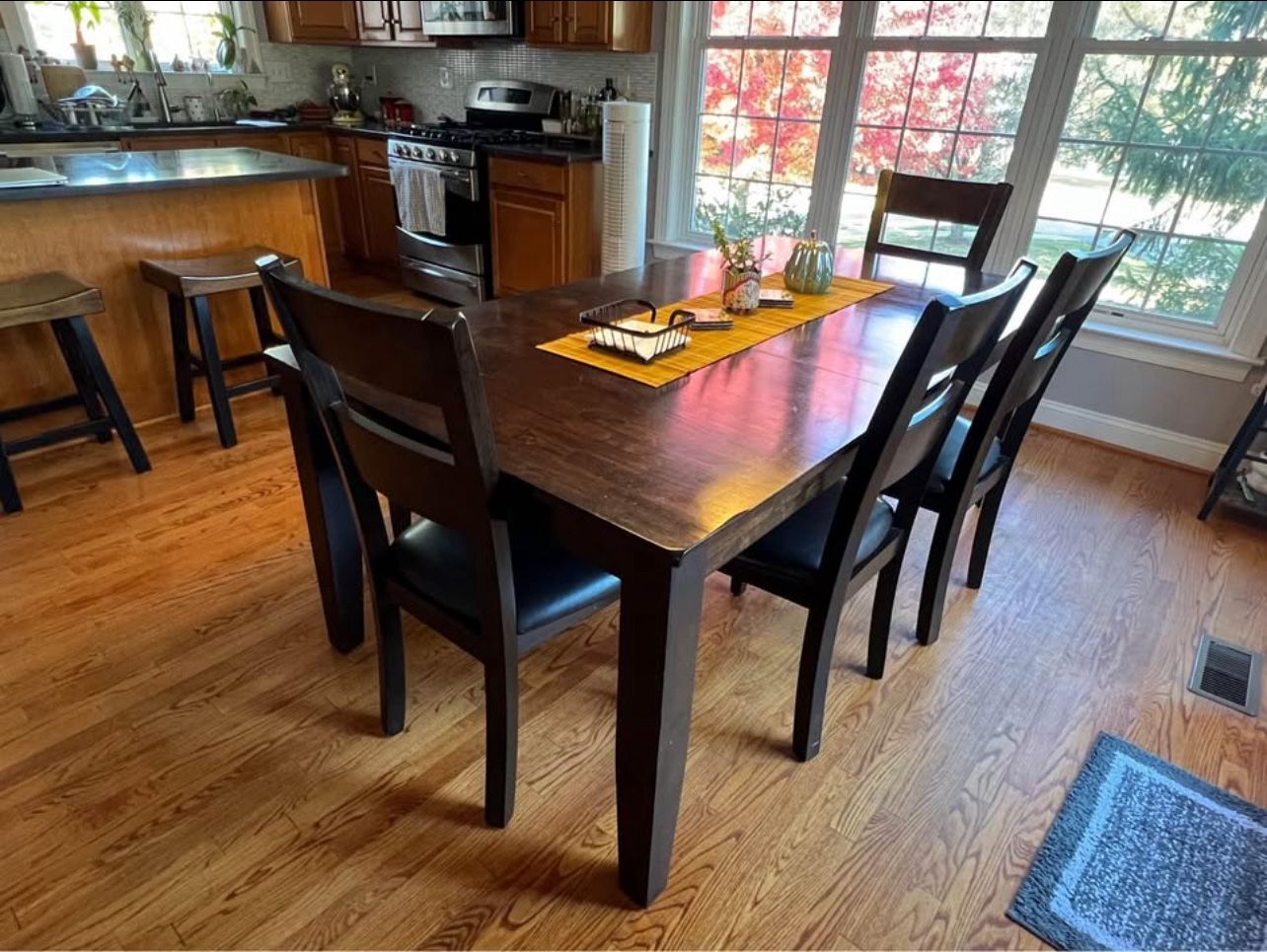 Dining Set
