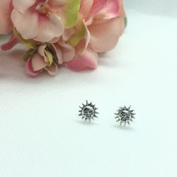 Sun Stud Earrings 🌞