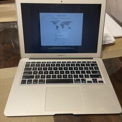 MacBook Pro 13 Inch Early 2015 for Sale in Queens, NY - OfferUp