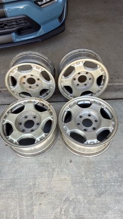 Chevy Aluminum wheels. 16x 7”
