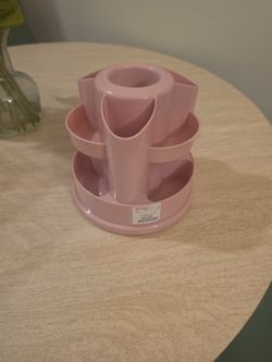 Cosmetic or stationary organizer