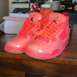 Air Jordan 4s "Hot Punch" SIZE 6