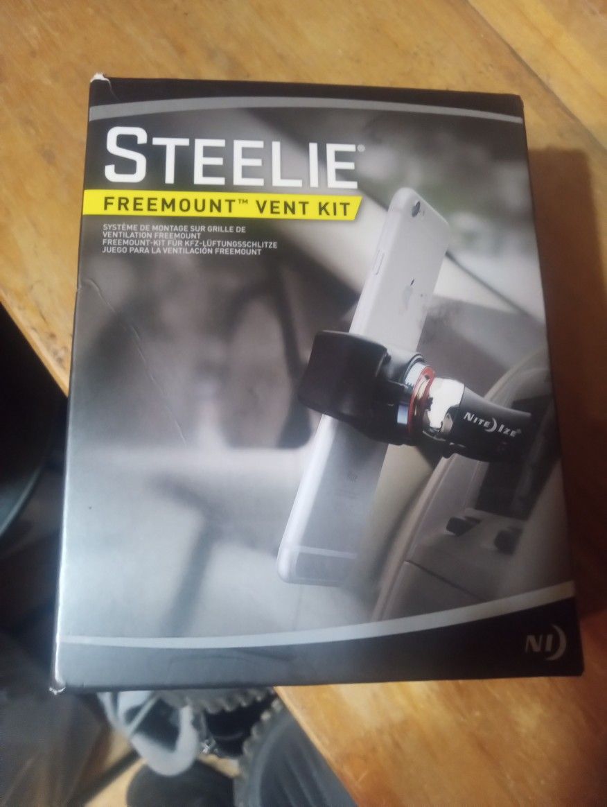 Note Ize Steelie Magnetic Phone-to-Dash Mount System