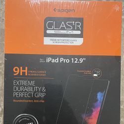 iPad Pro 12.9 (2021/2020/2018) Screen Protector Genuine SPIGEN https://offerup.co/faYXKzQFnY?$deeplink_path=/redirect/ Tempered Glass [Colour:Clear]