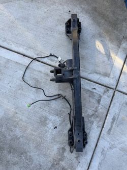 VW TOUAREG 7P - Bumper Reinforcement / Trailer Hitch KIT 7P0803881B 2011-2014