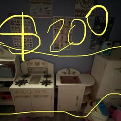 Pottery Barn Wooden Kitchen - Kids