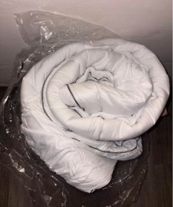Queen Size Plush Mattress Topper