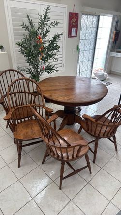 60 inch Round Wood Pedestal Dining Table with 4 Chairs