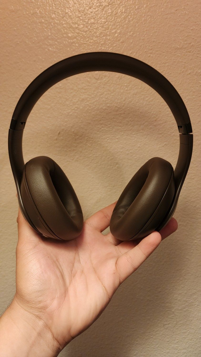 Beats Studio Pro (Brown)