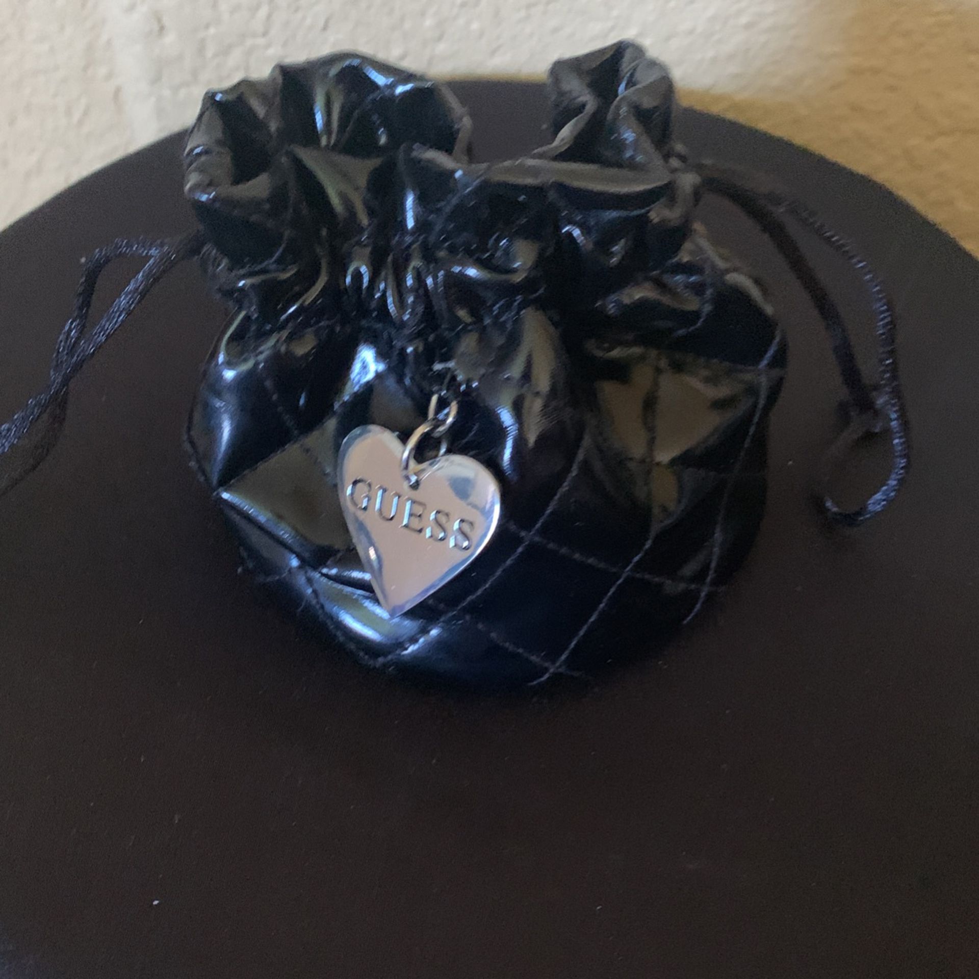 GUESS Jewelry Gift Pouch Drawstring Black Quilted Bag with Guess Heart