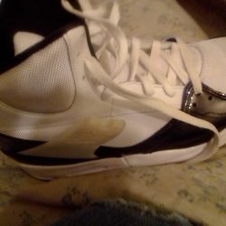 Men's Nike Jordans Size 9.5