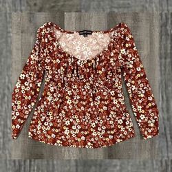 Women’s Junior’s Size Small Buttery Soft Almost Famous Floral Peasant Top