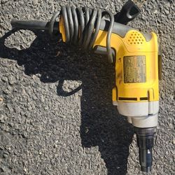 Drill. Dewalt Versa Clutch Screwdriver