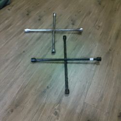 Lug Wrenches 4 Way