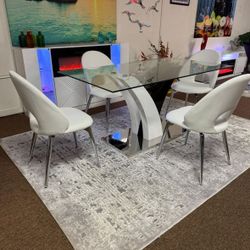 5 PC DINING SET NEW IN BOX